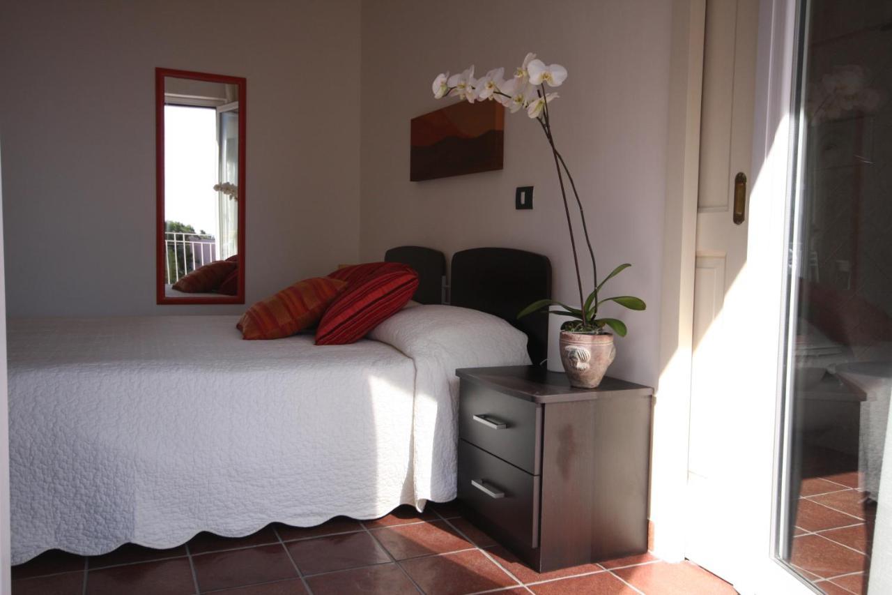 Porta Del Vento Bed & Breakfast Giardini Naxos Exterior foto